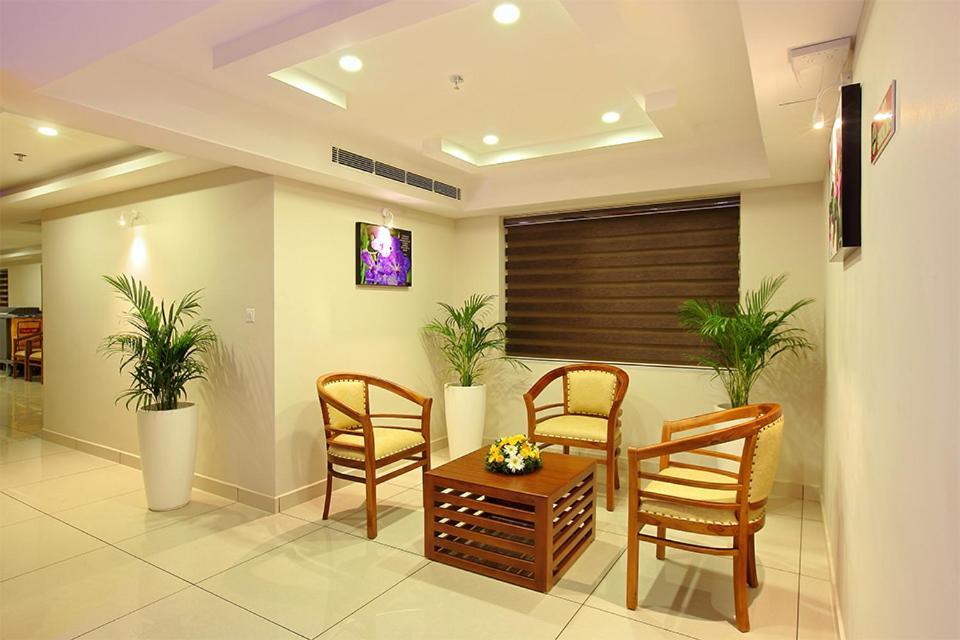 Lumbini Supreme Hotel Thrissur Екстериор снимка